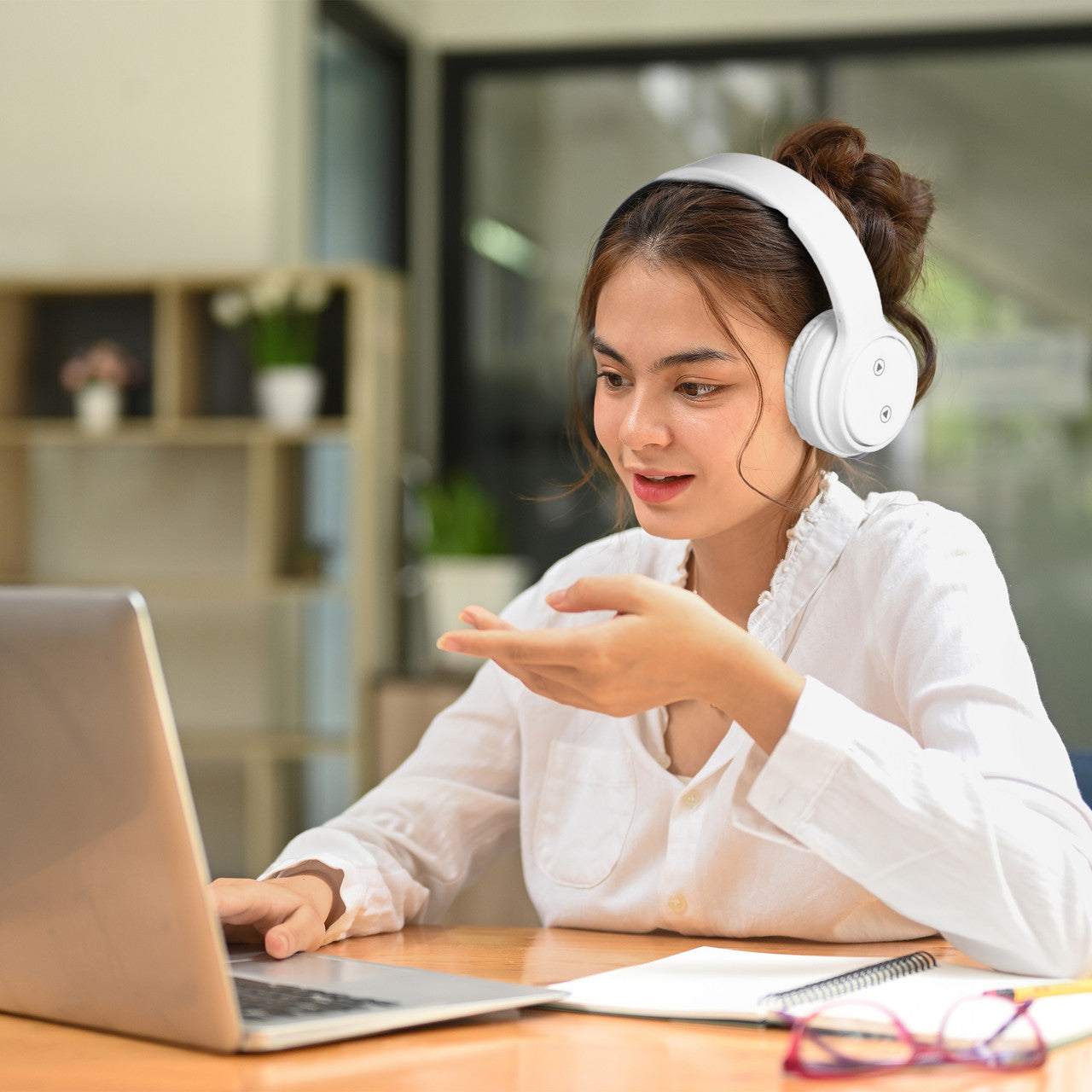 Laser Foldable Bluetooth Headphones with Mic – Bright White Wireless Over-Ear Headset for Music, Calls & Travel