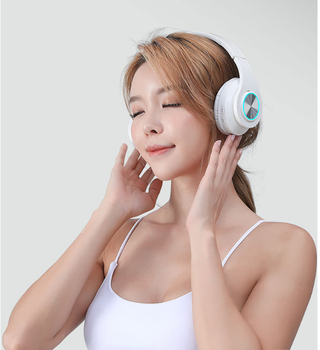 Bluetooth 5.0 Foldable Wireless Stereo Headphones – Over-Ear Earphones with HD Sound (Black)
