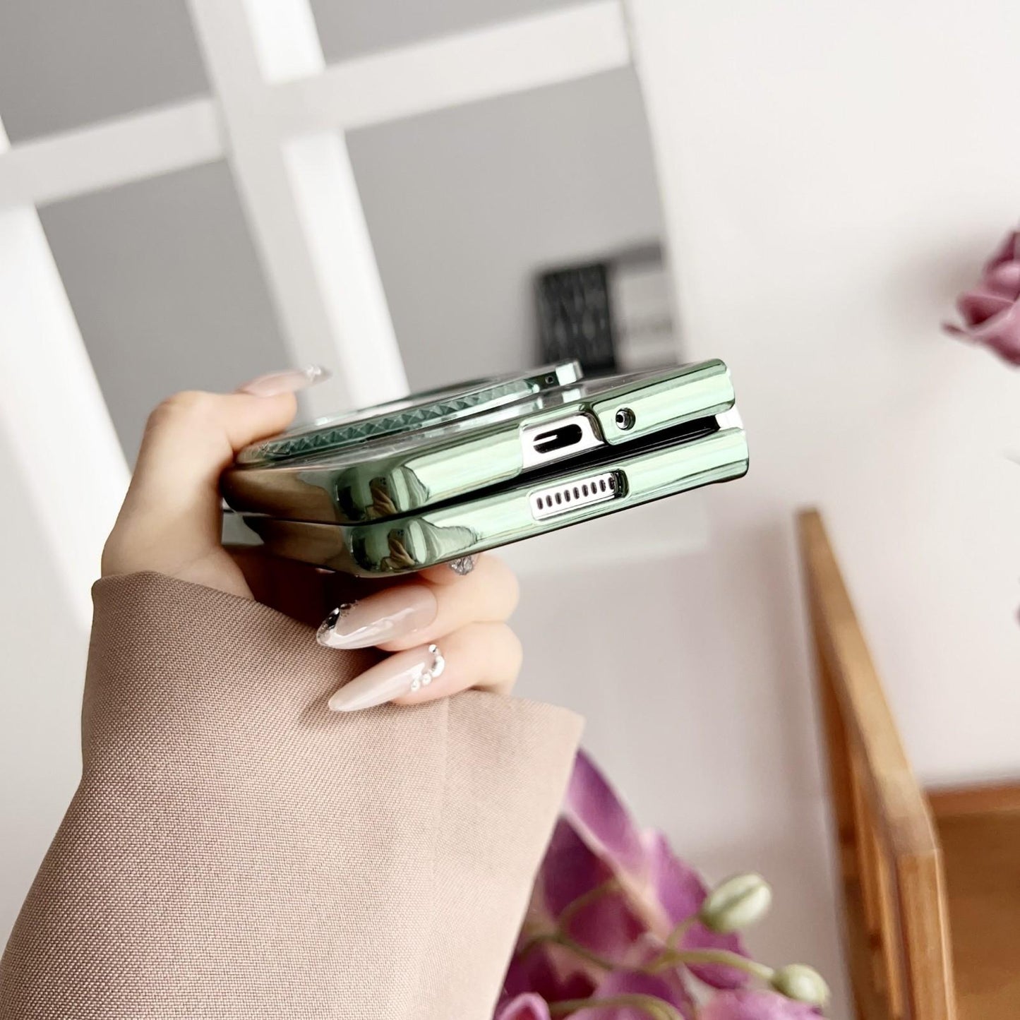 Shockproof MagSafe Rotating Phone Case with Holder for Samsung Galaxy Z Fold4 5G – Plated Finish – Green