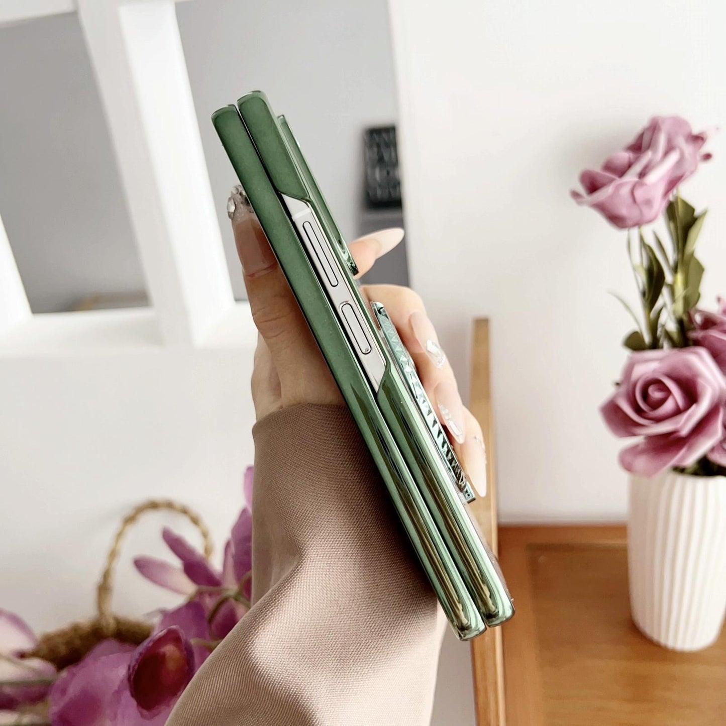 Shockproof MagSafe Rotating Phone Case with Holder for Samsung Galaxy Z Fold4 5G – Plated Finish – Green